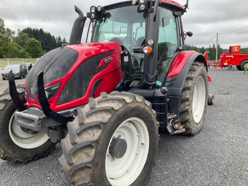 Traktor van het type Valtra N104, Gebrauchtmaschine in VERNOUX EN VIVARAIS (Foto 1)