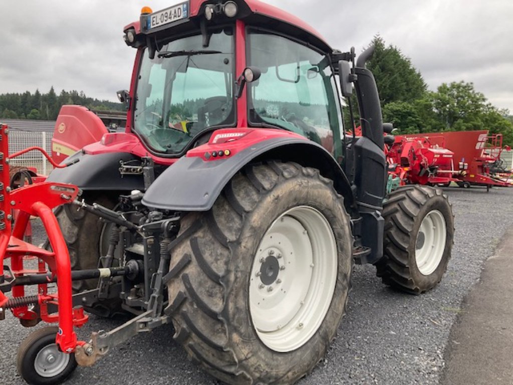 Traktor des Typs Valtra N104, Gebrauchtmaschine in VERNOUX EN VIVARAIS (Bild 4)