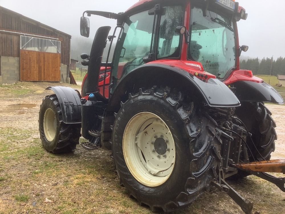 Traktor типа Valtra N104, Gebrauchtmaschine в GONSANS (Фотография 4)