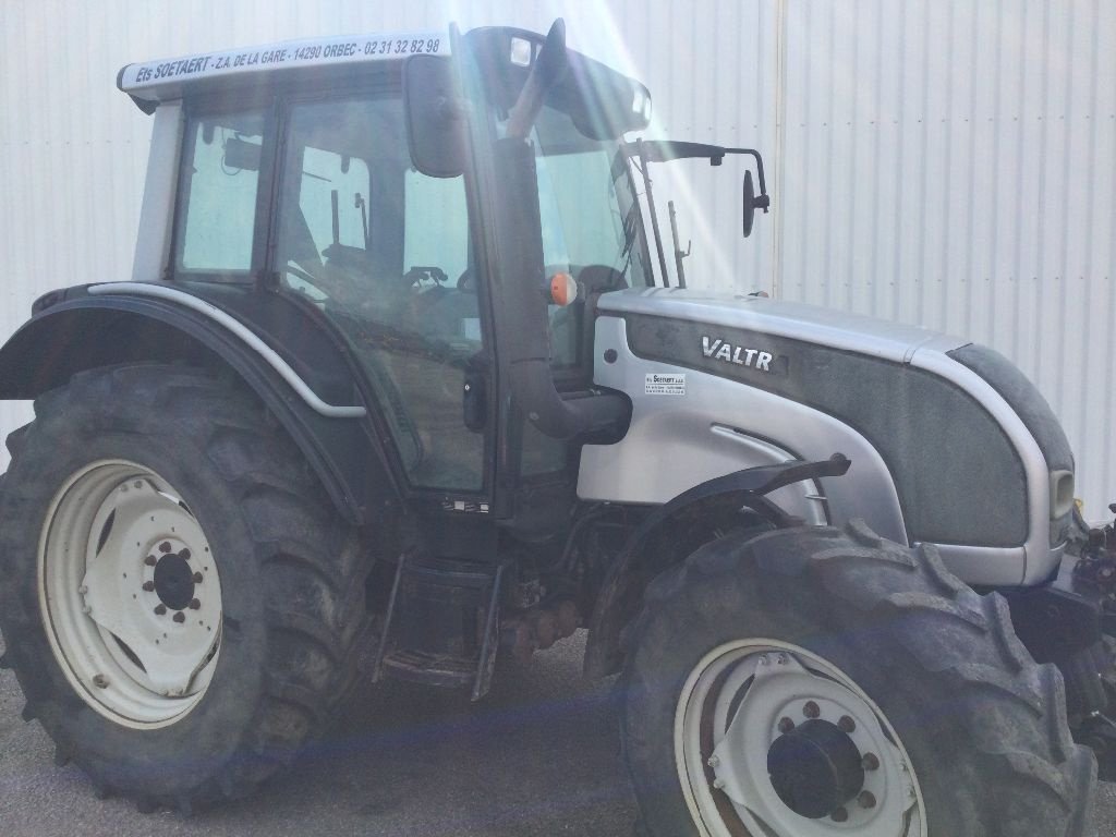 Traktor tip Valtra N111, Gebrauchtmaschine in LISIEUX (Poză 8)