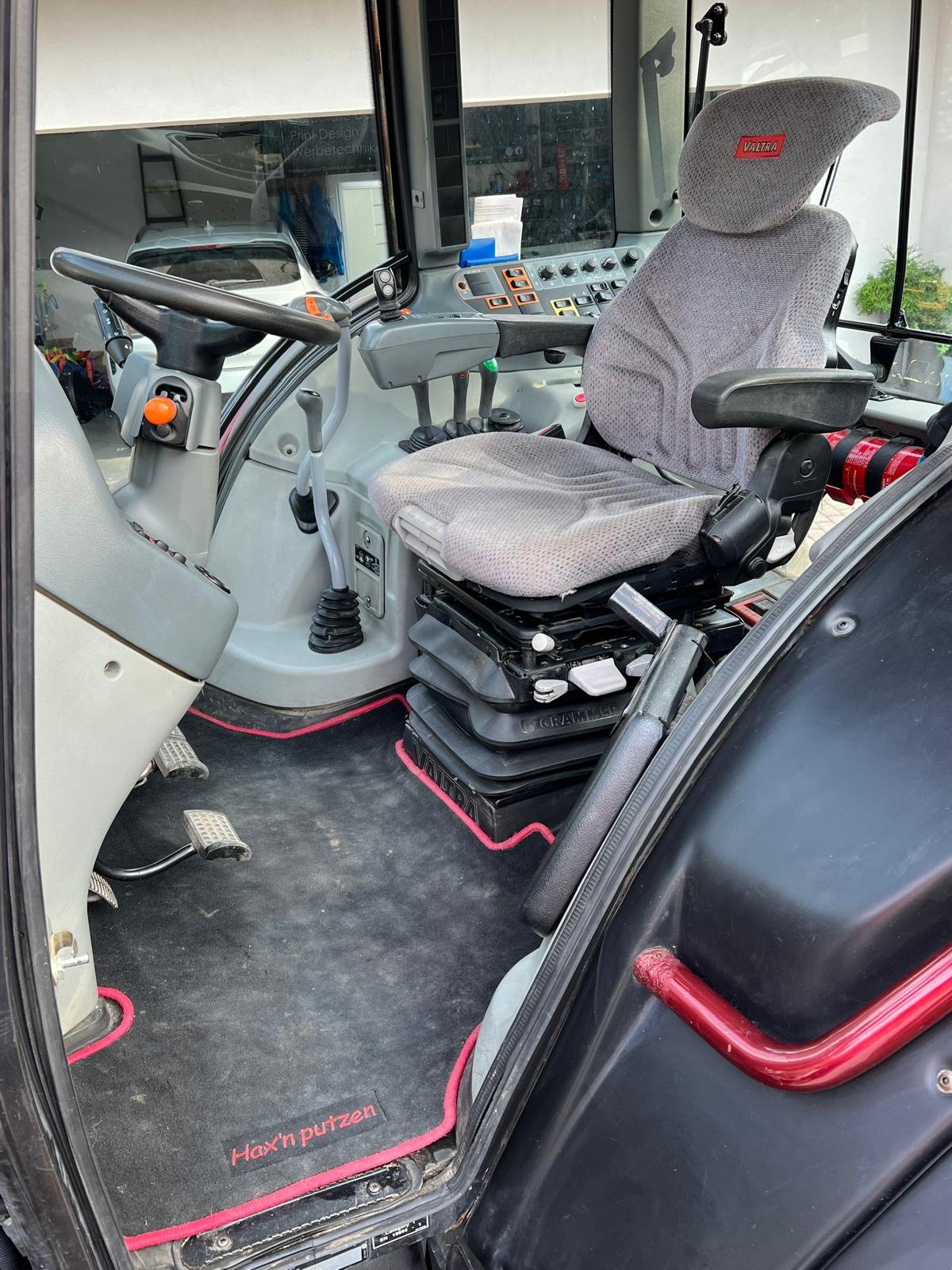 Traktor del tipo Valtra N113 H, Gebrauchtmaschine en Dorfgastein (Imagen 3)