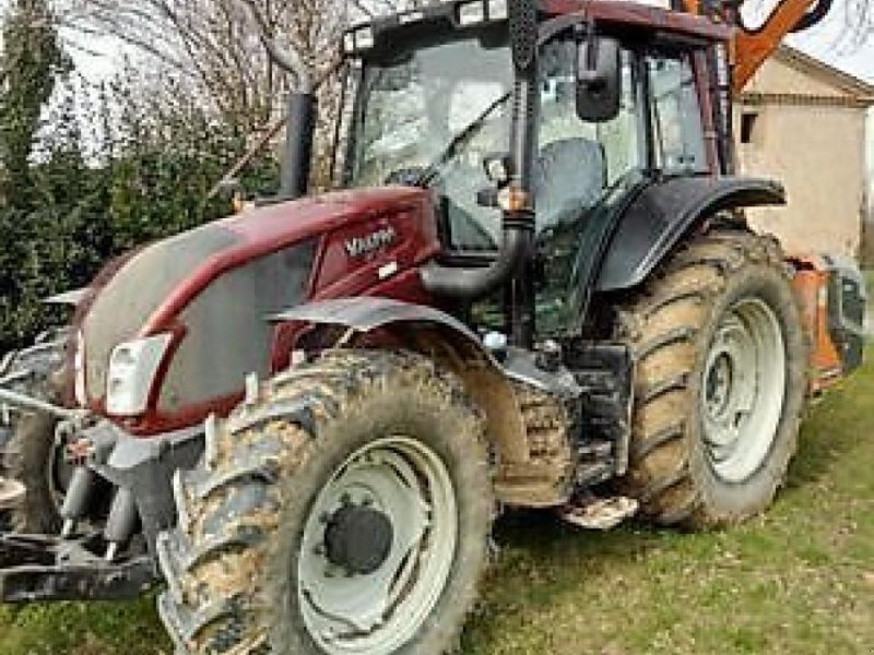 Traktor typu Valtra n113h5, Gebrauchtmaschine w MONFERRAN (Zdjęcie 1)