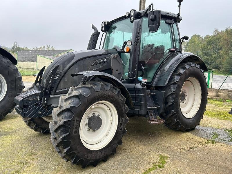 Traktor a típus Valtra N114 H5, Gebrauchtmaschine ekkor: JOSSELIN (Kép 1)