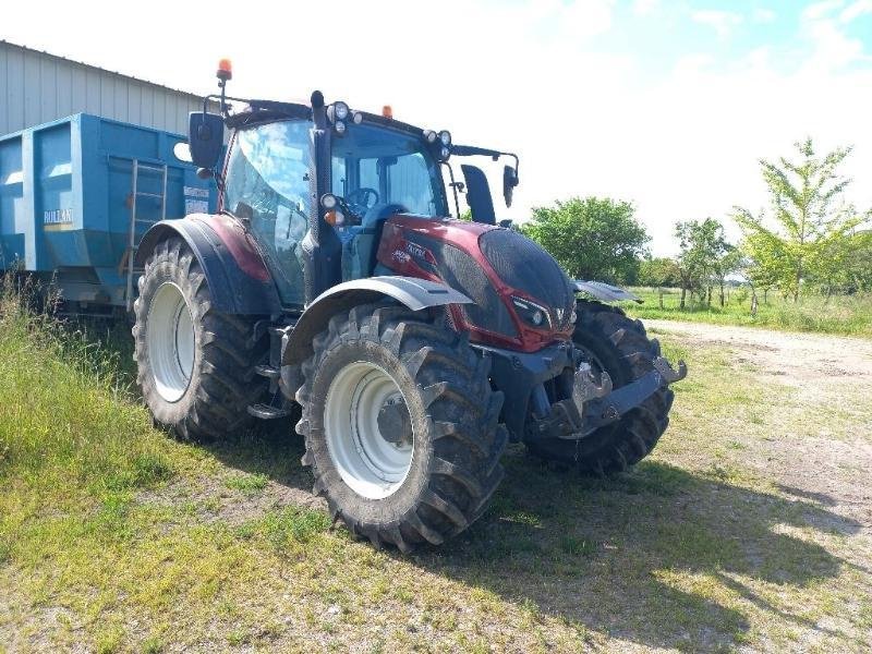 Traktor tip Valtra N114, Gebrauchtmaschine in CHATEAUBRIANT CEDEX (Poză 1)