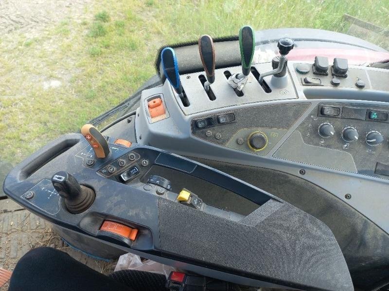 Traktor tip Valtra N114, Gebrauchtmaschine in CHATEAUBRIANT CEDEX (Poză 3)