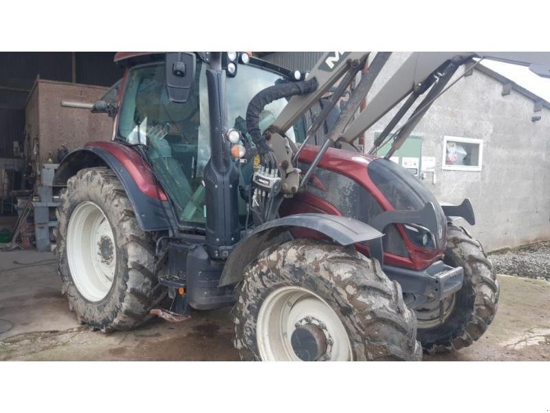 Traktor a típus Valtra N114H5, Gebrauchtmaschine ekkor: ANTIGNY (Kép 1)