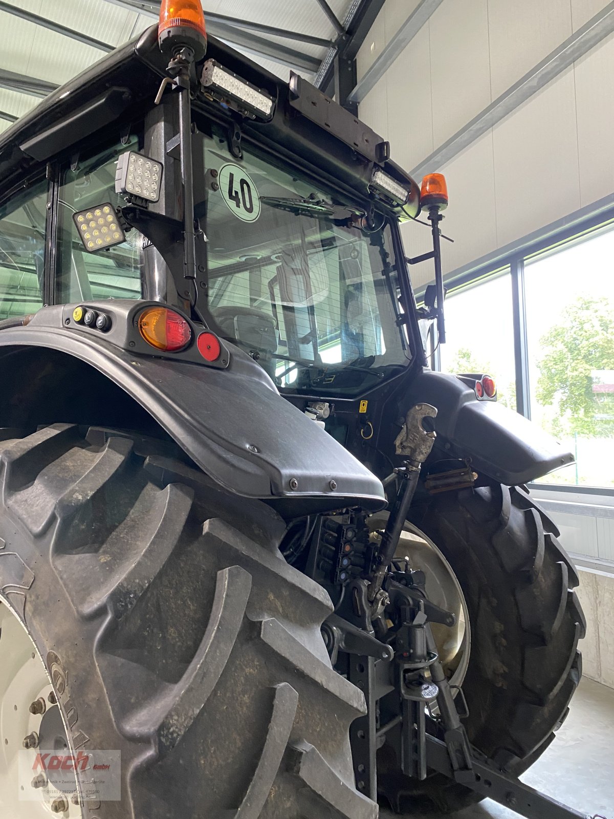 Traktor van het type Valtra N123 H 5, Gebrauchtmaschine in Neumarkt / Pölling (Foto 5)