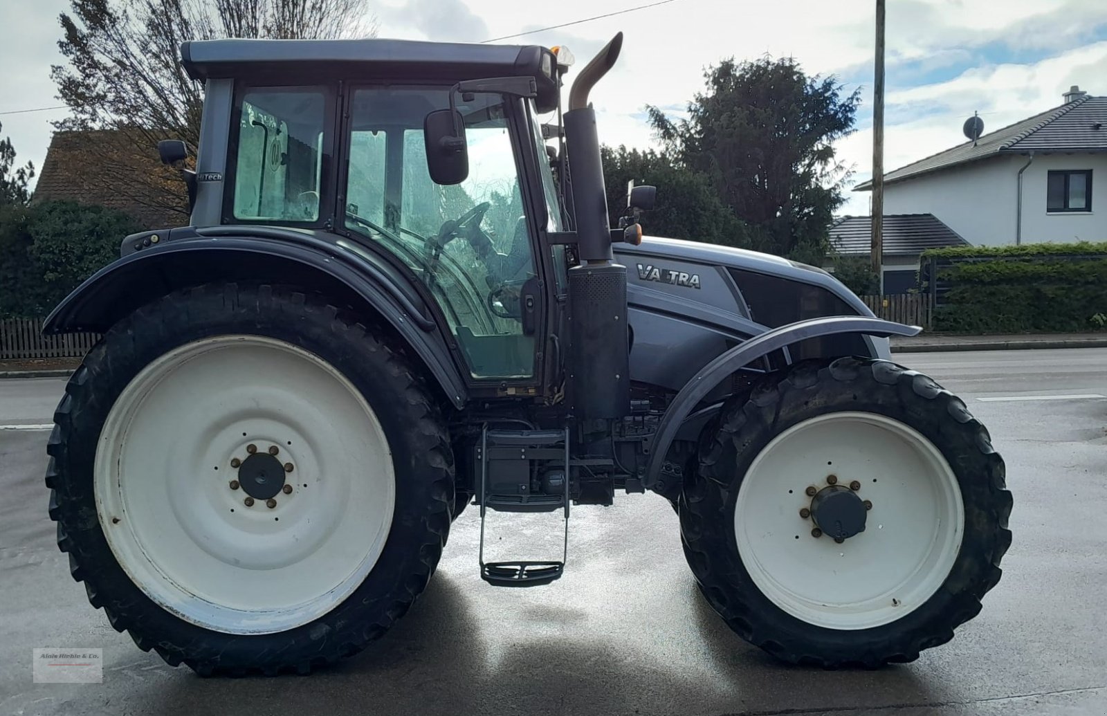 Traktor del tipo Valtra N123 HiTech, Gebrauchtmaschine en Tapfheim (Imagen 1)