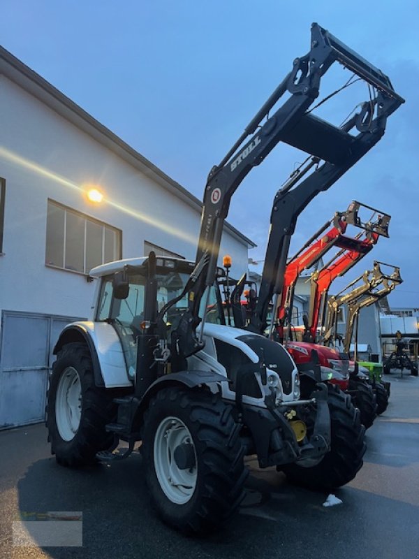 Traktor des Typs Valtra N123D, Gebrauchtmaschine in Fürsteneck (Bild 2)