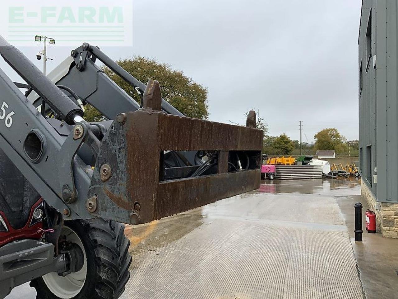 Traktor des Typs Valtra n124 hi tech tractor (st21242), Gebrauchtmaschine in SHAFTESBURY (Bild 12)