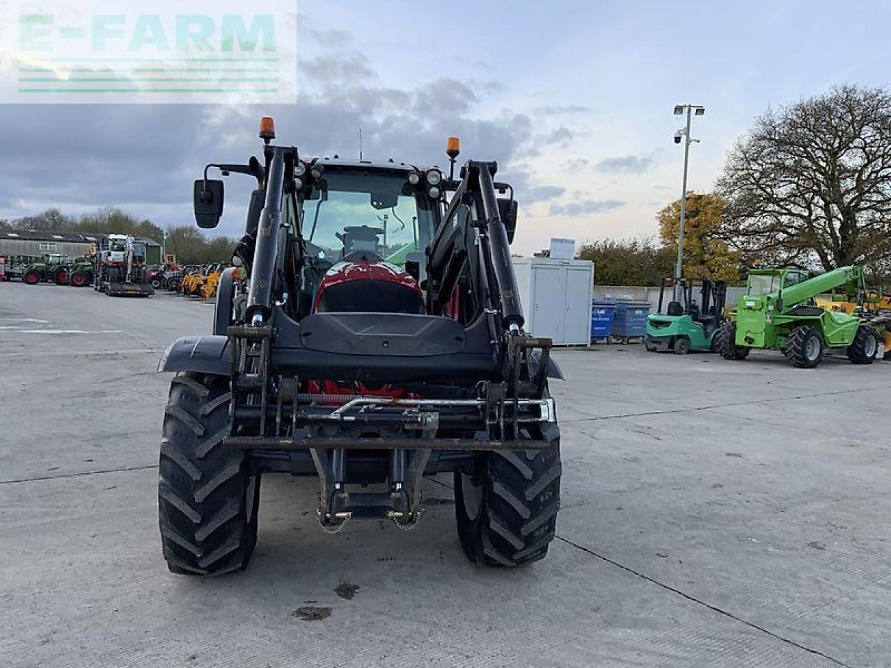 Traktor of the type Valtra n134 active tractor (st21599) Active, Gebrauchtmaschine in SHAFTESBURY (Picture 3)