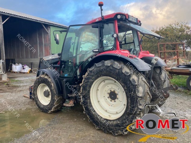 Traktor of the type Valtra N134 D, Gebrauchtmaschine in Gennes sur glaize (Picture 2)