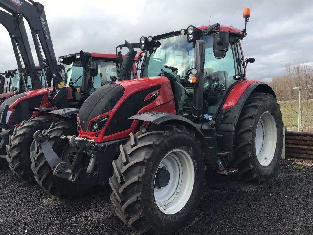 Traktor of the type Valtra N134 H5, Gebrauchtmaschine in JOZE (Picture 2)