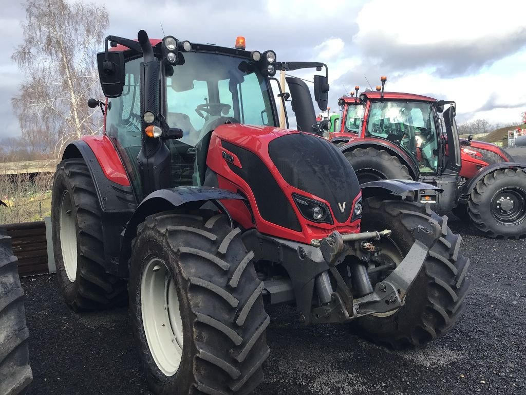 Traktor van het type Valtra N134 H5, Gebrauchtmaschine in JOZE (Foto 1)