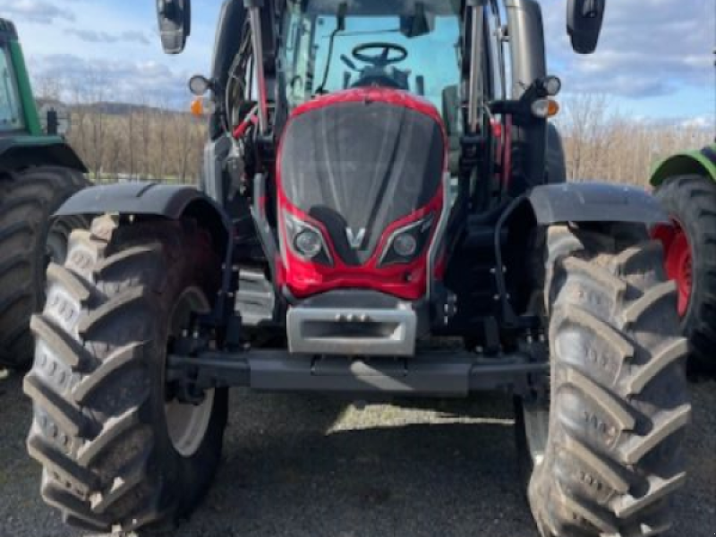 Traktor des Typs Valtra N134 H5, Gebrauchtmaschine in JOZE (Bild 1)