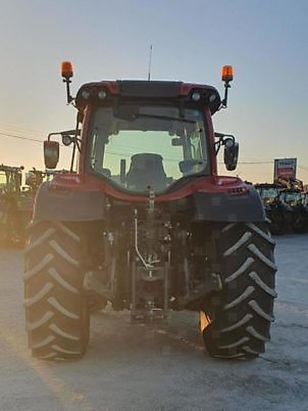 Traktor του τύπου Valtra N134 H5, Gebrauchtmaschine σε PEYROLE (Φωτογραφία 4)