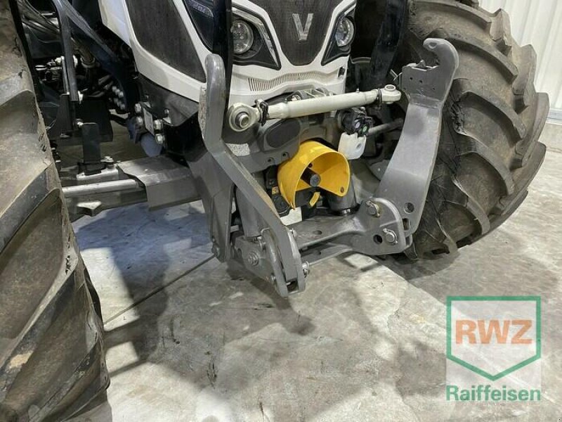 Traktor del tipo Valtra N134 H5, Gebrauchtmaschine In Wölfersheim-Berstadt (Immagine 4)