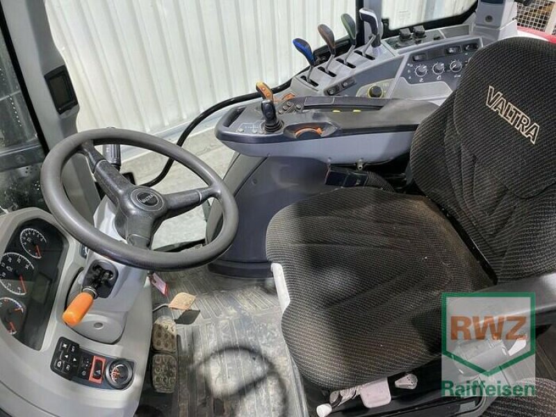 Traktor del tipo Valtra N134 H5, Gebrauchtmaschine In Wölfersheim-Berstadt (Immagine 9)