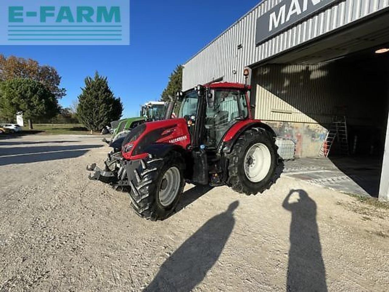 Traktor Türe ait Valtra n134 versu Versu, Gebrauchtmaschine içinde MONFERRAN (resim 1)