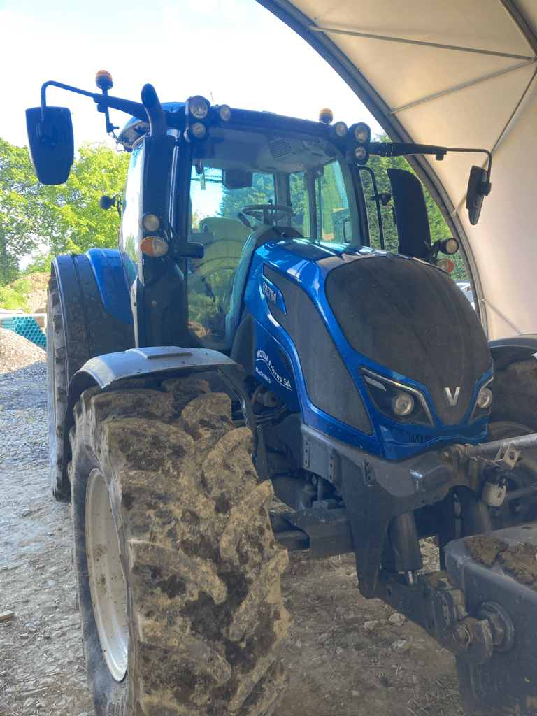 Traktor des Typs Valtra N134, Gebrauchtmaschine in ISIGNY-LE-BUAT (Bild 1)