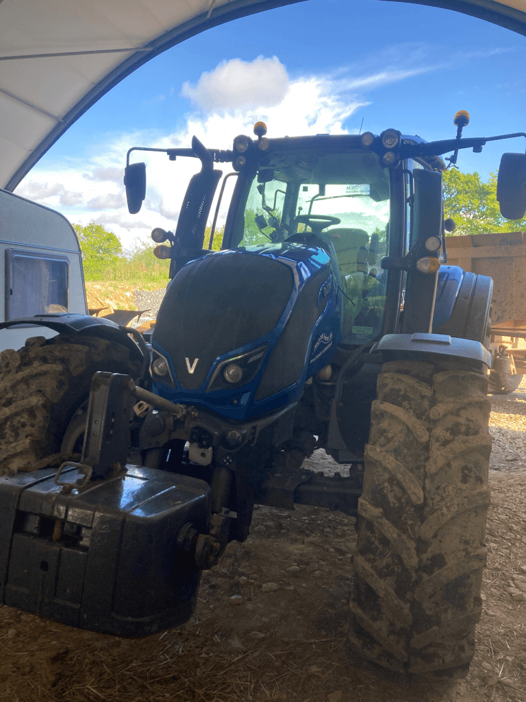 Traktor del tipo Valtra N134, Gebrauchtmaschine en ISIGNY-LE-BUAT (Imagen 4)