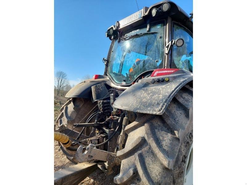 Traktor van het type Valtra N134A, Gebrauchtmaschine in ANTIGNY (Foto 2)