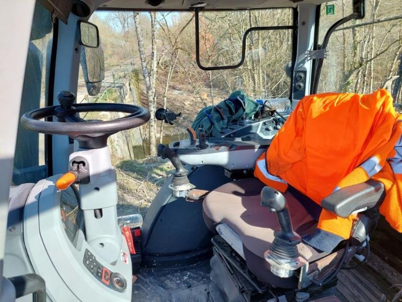 Traktor typu Valtra N134A, Gebrauchtmaschine v ANTIGNY (Obrázek 3)