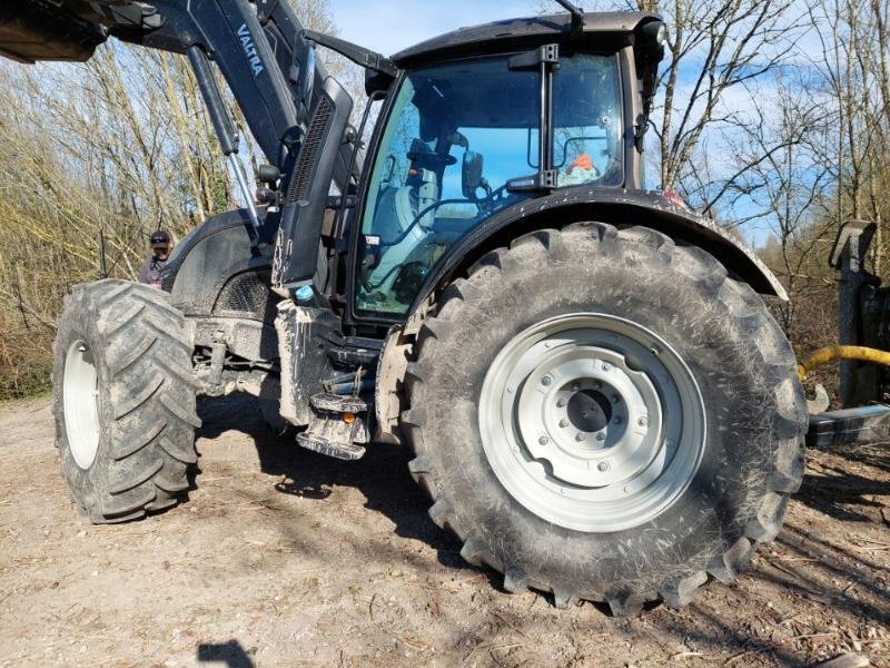 Traktor typu Valtra N134A, Gebrauchtmaschine w ANTIGNY (Zdjęcie 10)