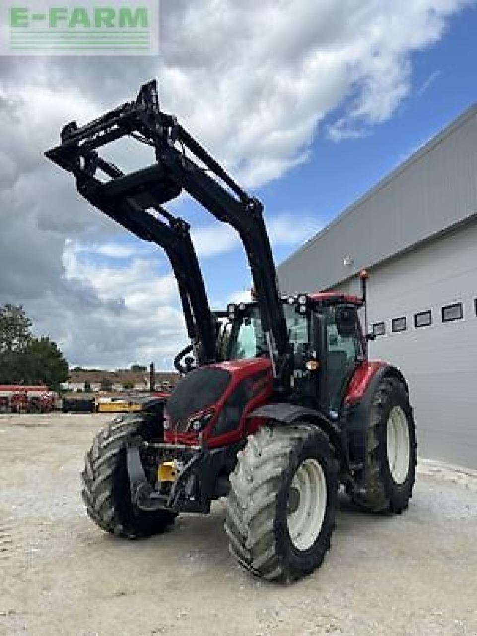 Traktor des Typs Valtra n134a, Gebrauchtmaschine in MONFERRAN (Bild 2)