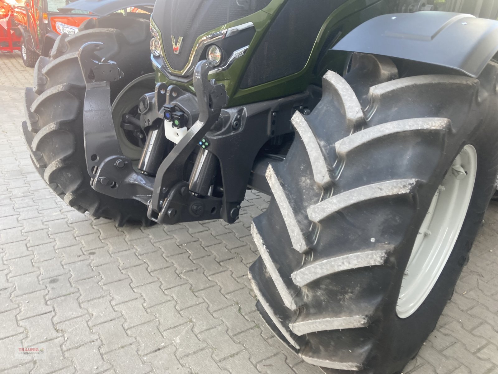 Traktor tipa Valtra N135 A Forst, Neumaschine u Mainburg/Wambach (Slika 20)