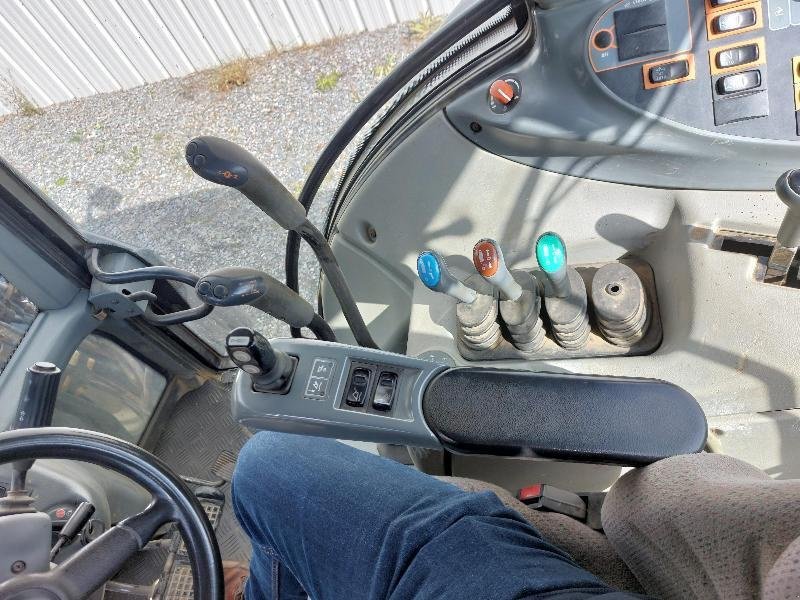 Traktor del tipo Valtra N141, Gebrauchtmaschine In CHATEAUBRIANT CEDEX (Immagine 5)