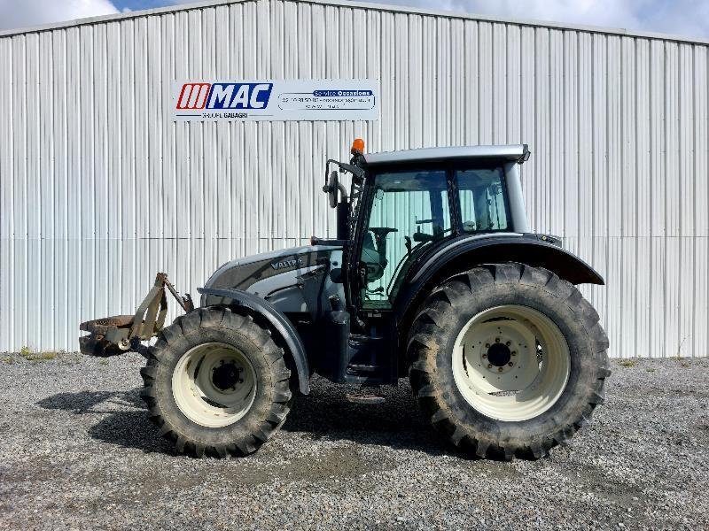 Traktor van het type Valtra N141, Gebrauchtmaschine in CHATEAUBRIANT CEDEX (Foto 6)