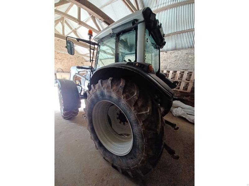 Traktor tipa Valtra N141, Gebrauchtmaschine u CHATEAUBRIANT CEDEX (Slika 3)