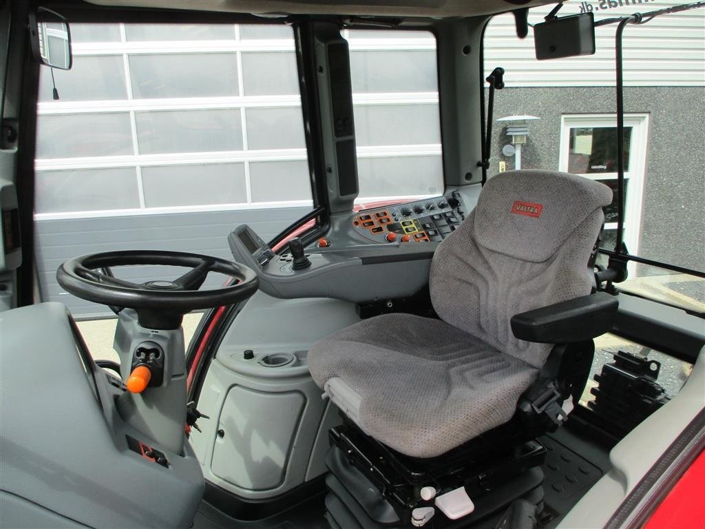 Traktor del tipo Valtra N142 Med frontlift, Gebrauchtmaschine en Lintrup (Imagen 6)