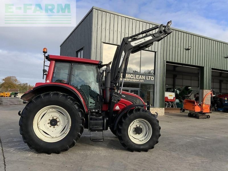 Traktor типа Valtra n142 tractor (st21486), Gebrauchtmaschine в SHAFTESBURY