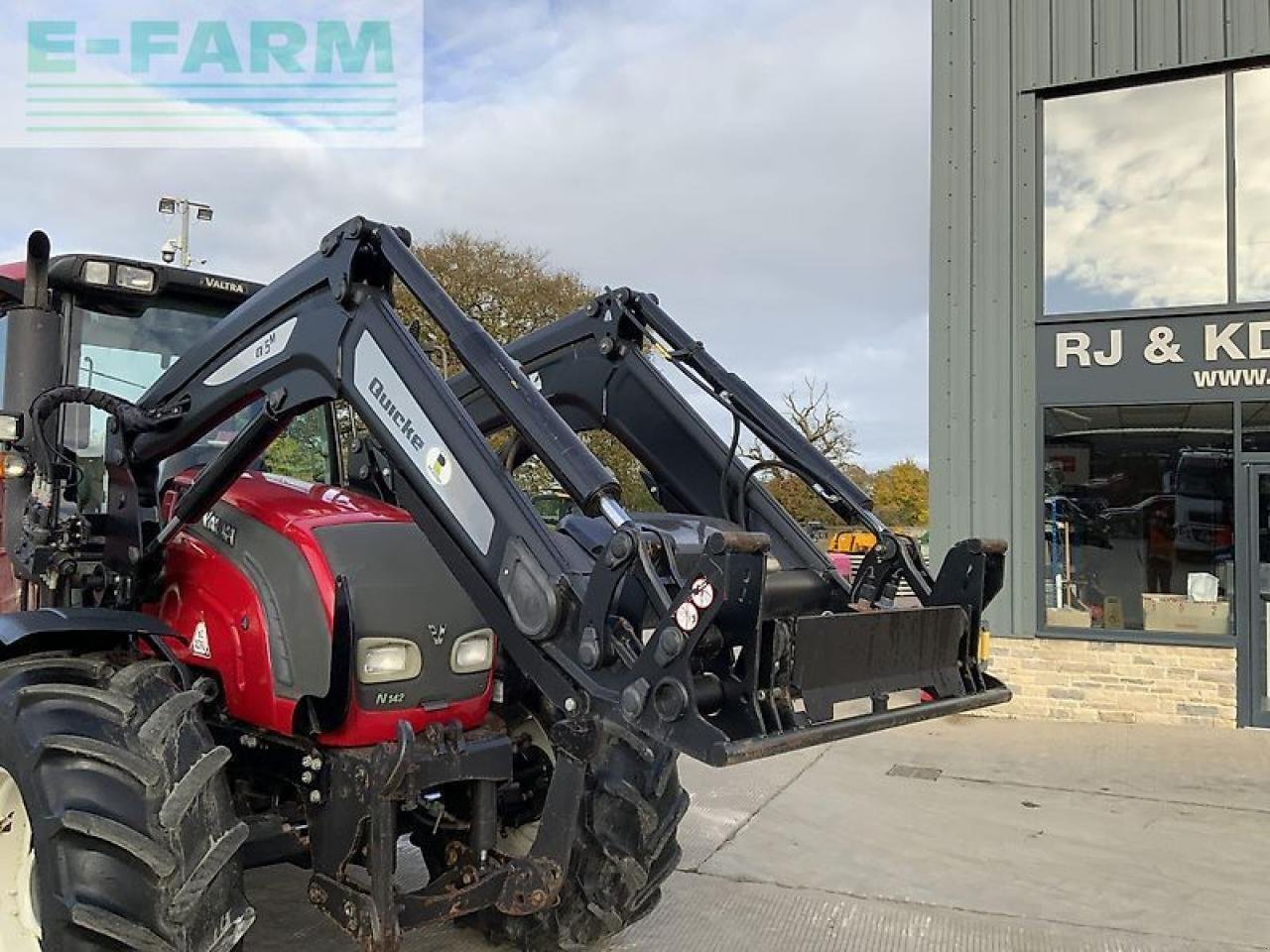 Traktor типа Valtra n142 tractor (st21486), Gebrauchtmaschine в SHAFTESBURY (Фотография 10)