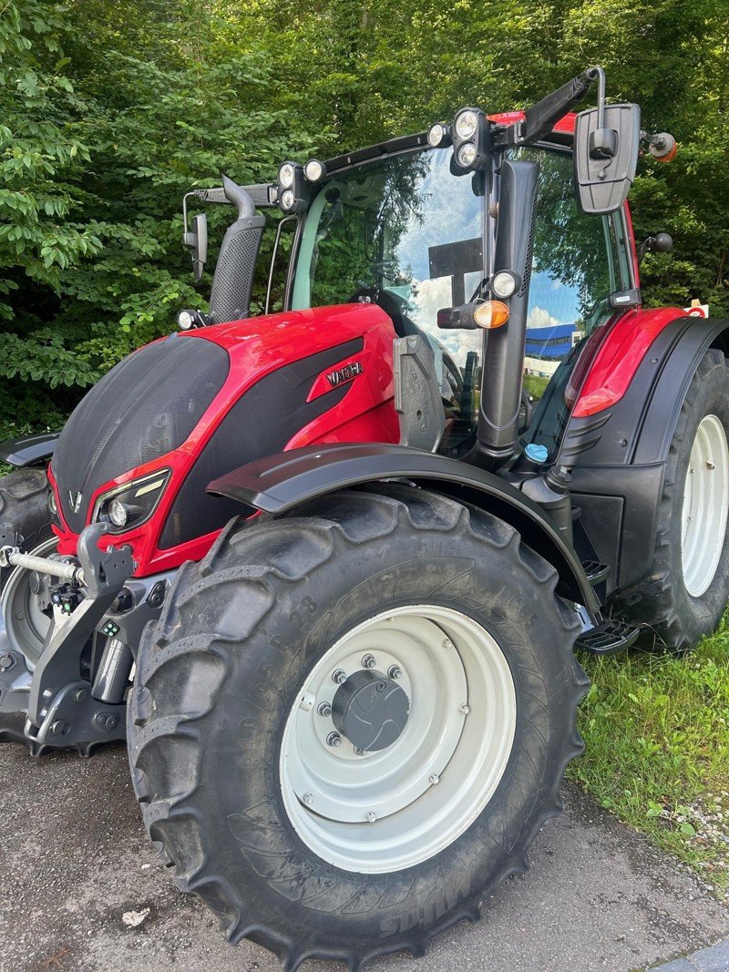 Traktor του τύπου Valtra N154 Versu, Gebrauchtmaschine σε Schaffhausen (Φωτογραφία 1)