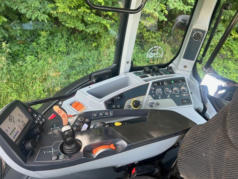 Traktor del tipo Valtra N154 Versu, Gebrauchtmaschine en Schaffhausen (Imagen 8)