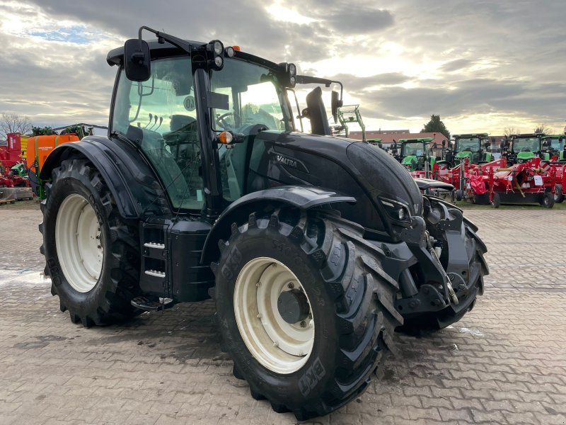 Traktor del tipo Valtra N154, Gebrauchtmaschine In Dannstadt-Schauernheim