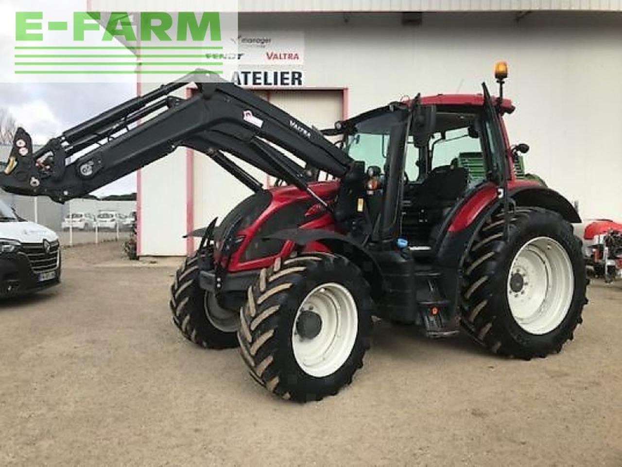 Traktor za tip Valtra n154d, Gebrauchtmaschine u MONFERRAN (Slika 1)