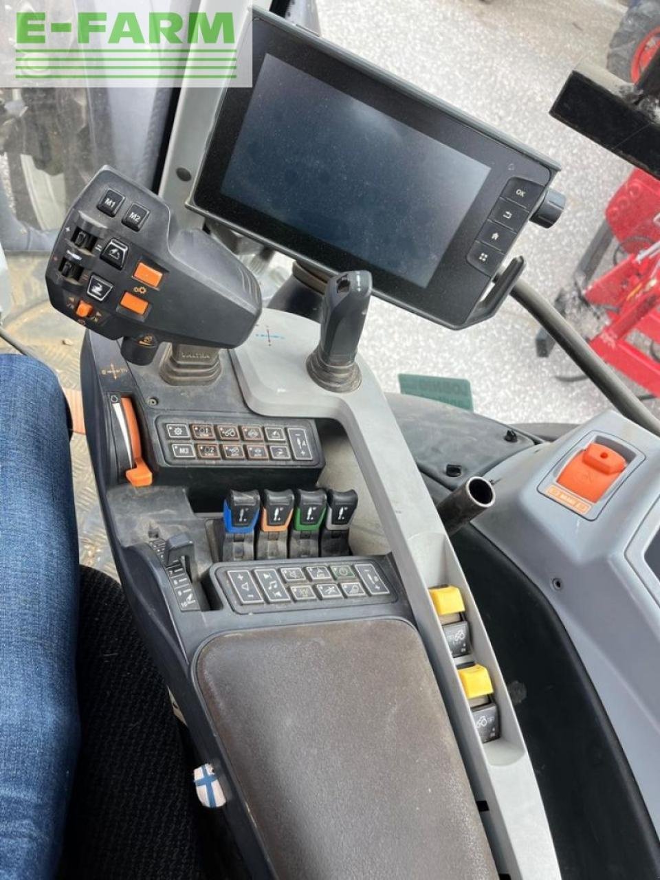 Traktor типа Valtra n154e direct Direct, Gebrauchtmaschine в RUDEN (Фотография 5)