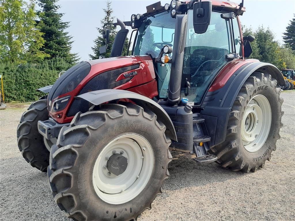 Traktor du type Valtra N154EA, Gebrauchtmaschine en Gudbjerg (Photo 5)