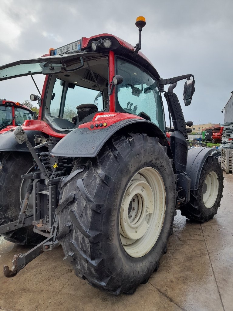 Traktor del tipo Valtra N154h5, Gebrauchtmaschine en Neufchâtel-en-Bray (Imagen 3)