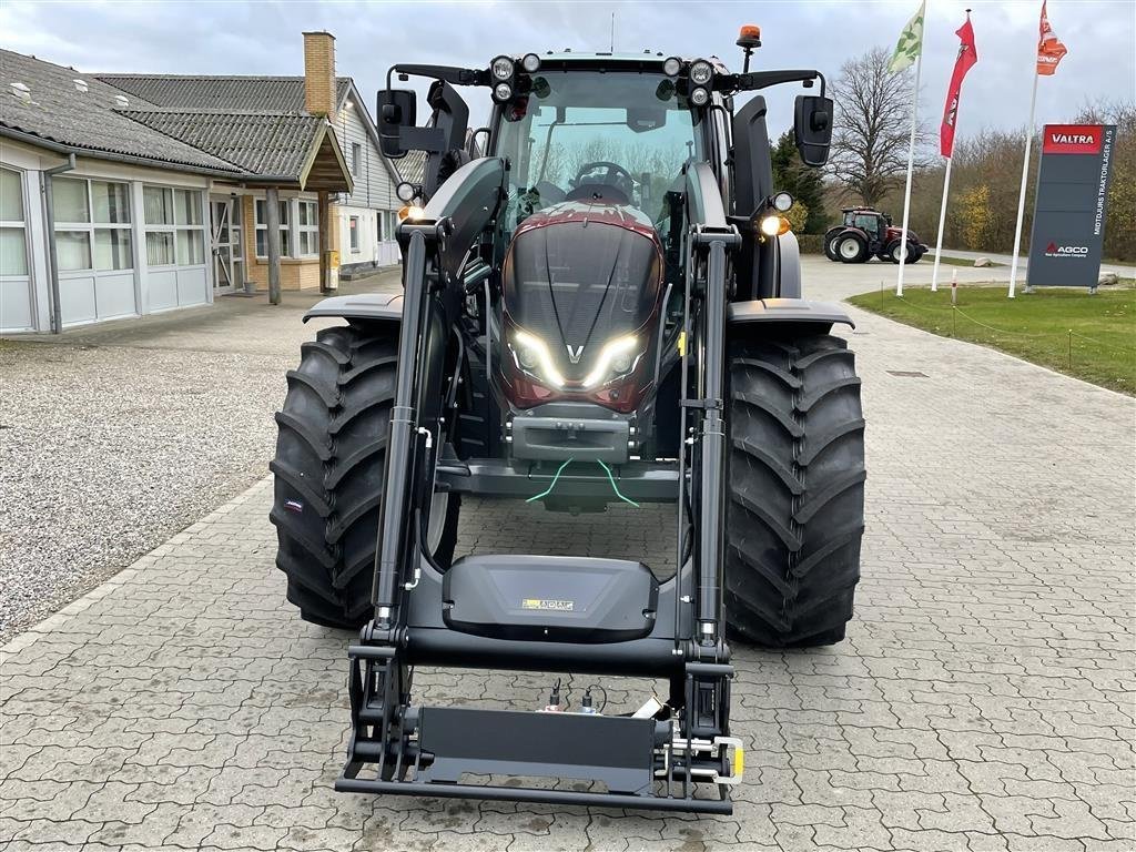 Traktor van het type Valtra N155 Aktiv, Gebrauchtmaschine in Nimtofte (Foto 2)