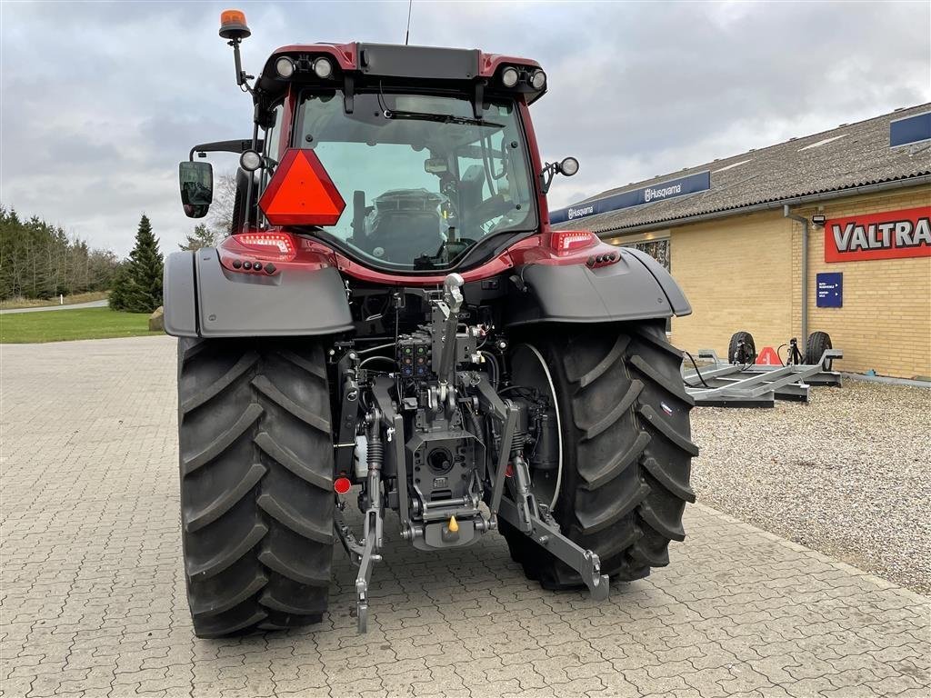 Traktor van het type Valtra N155 Aktiv, Gebrauchtmaschine in Nimtofte (Foto 5)