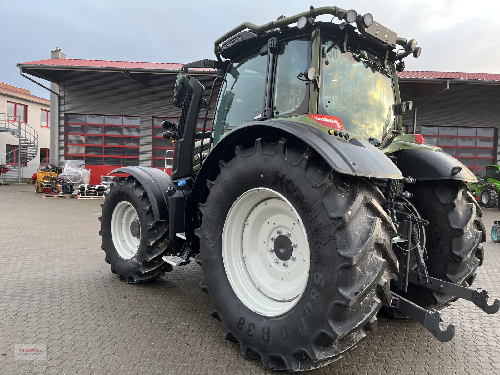 Traktor a típus Valtra N155 D Forst m. Rüfa und Forstkabine, Neumaschine ekkor: Mainburg/Wambach (Kép 7)