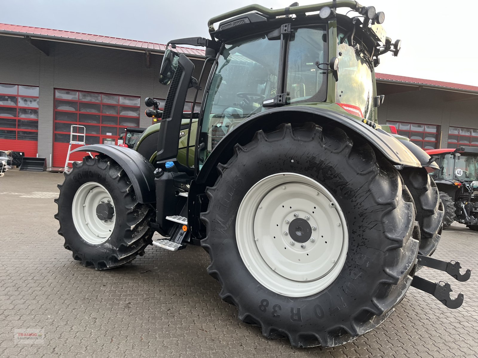 Traktor a típus Valtra N155 D Forst m. Rüfa und Forstkabine, Neumaschine ekkor: Mainburg/Wambach (Kép 8)