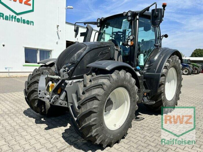 Traktor του τύπου Valtra N155 Direct inkl. FL-Vorbereitung, Ausstellungsmaschine σε Rommerskirchen (Φωτογραφία 1)