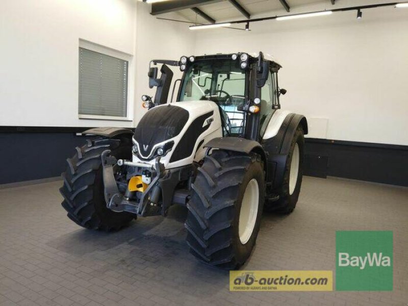 Traktor van het type Valtra N155 EA, Gebrauchtmaschine in Manching (Foto 14)