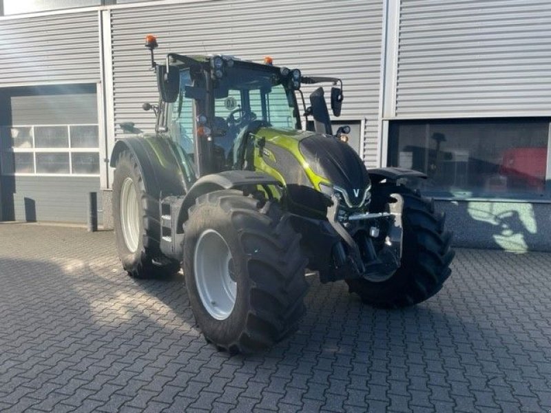 Traktor typu Valtra N155 Versu Smart Touch tractor, Gebrauchtmaschine v Roermond (Obrázek 1)